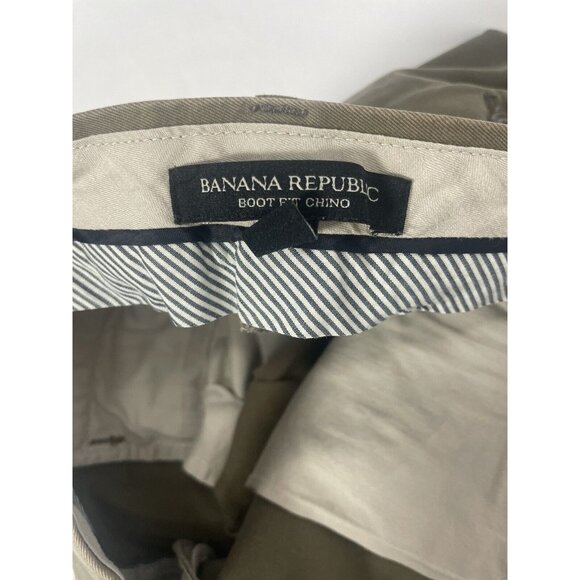 Banana Republic Men’s 31/34 Boot Fit Chino Olive Green Flat Front Pants - Picture 10 of 10